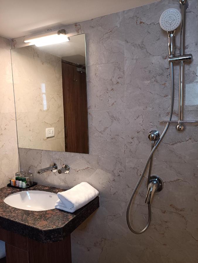 The Beacon Hotel Vadodara Zewnętrze zdjęcie