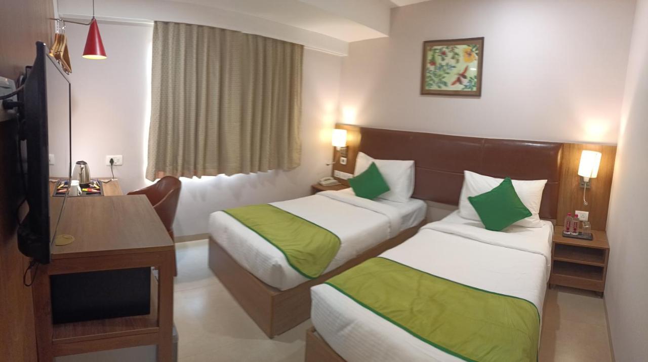 The Beacon Hotel Vadodara Zewnętrze zdjęcie