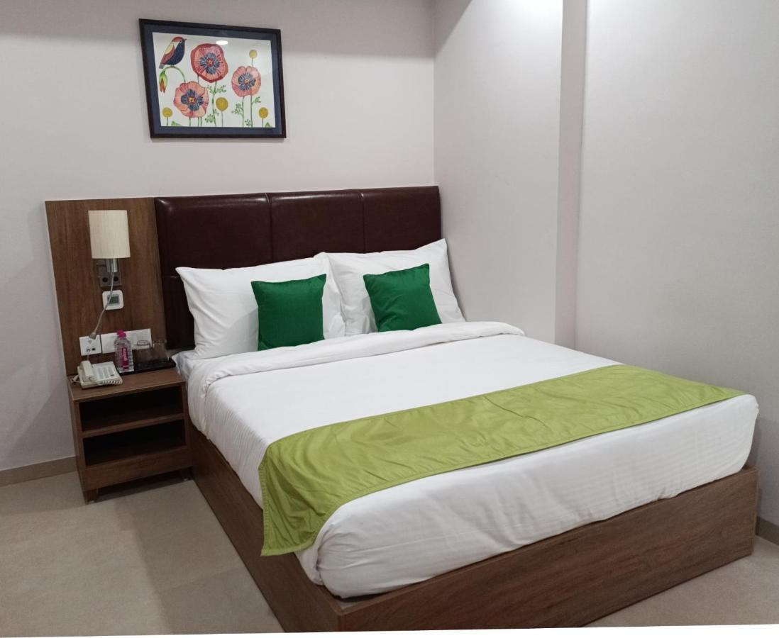 The Beacon Hotel Vadodara Zewnętrze zdjęcie