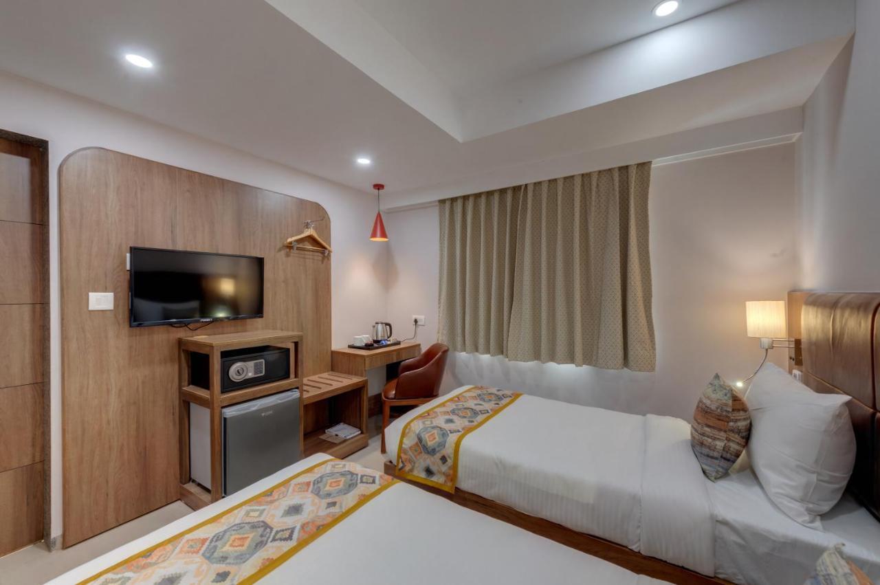The Beacon Hotel Vadodara Zewnętrze zdjęcie